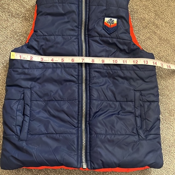Hanna Andersson Reversible Puffer Vest Size 120 - Picture 3 of 14